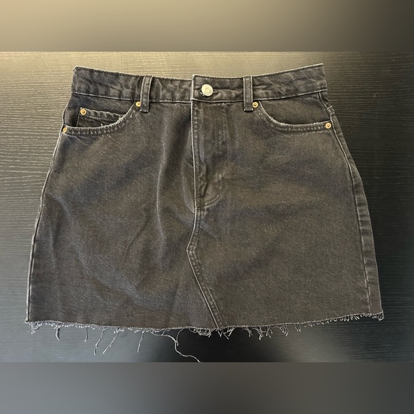 Zara Black Frayed Hem Mini Skirt - Picture 1 of 7